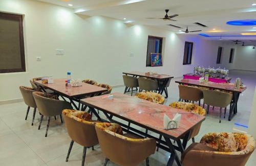 Amb Hotel | Hotel The JMC Chintpurni