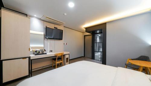 Gangseo District Hotel | Hotel The May