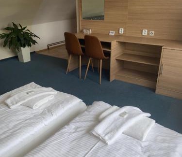 Mirosovice Hotel | Hotel U Císaře