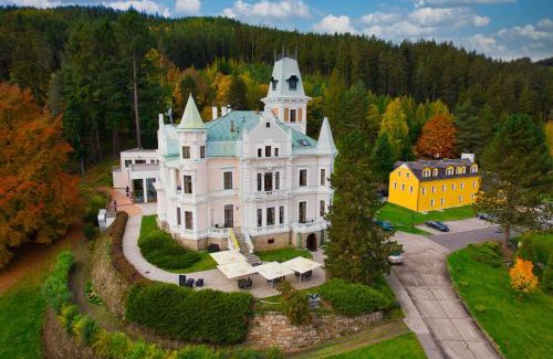 Cihelny Hotel | Hotel U Zámečku Cihelny