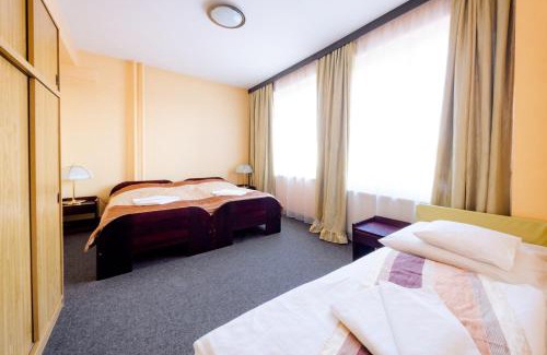 Kecskemet Hotel | Hotel Uno