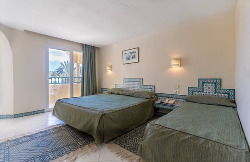 Triffa Hotel | Hotel Venice Beach - Families and Couples Only
