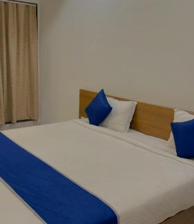 Veraval Hotel | HOTEL VENUS