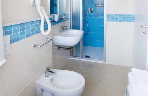San Bartolomeo al Mare Hotel | Hotel Villa San Giuseppe