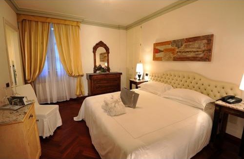 Monforte d'Alba Hotel | Hotel Villa Beccaris