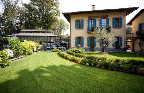 Monforte d'Alba Hotel | Hotel Villa Beccaris