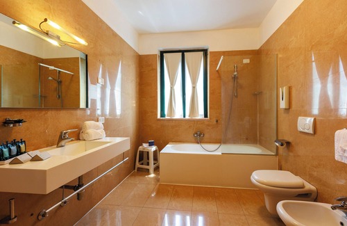 Oleggio Hotel | Hotel Villa delle Rose