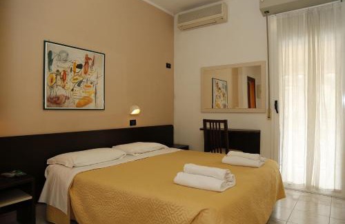 San Giuliano a Mare Hotel | Hotel Villa Dina