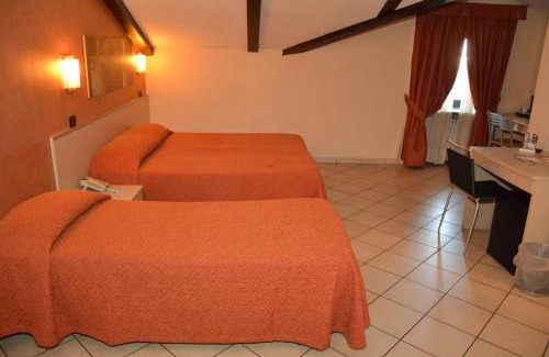 San Secondo di Pinerolo Hotel | Hotel Villa Glicini