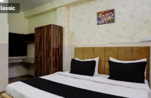Sector 27 Hotel | Hotel Vista 18 Inn Couple Friendly