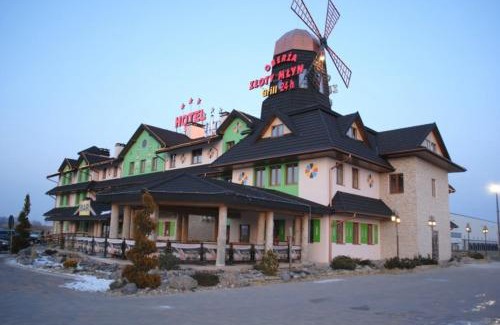 Majkow Duzy Hotel | Hotel Złoty Młyn Majków