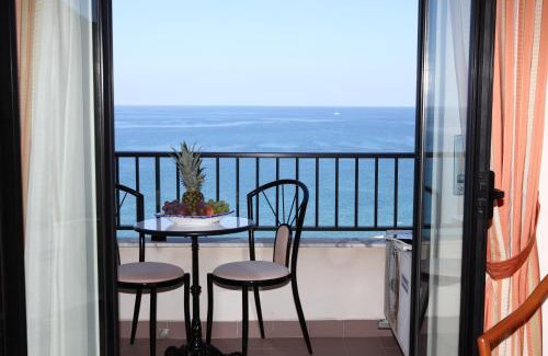 Canneto di Caronia Hotel | Hotel Za Maria