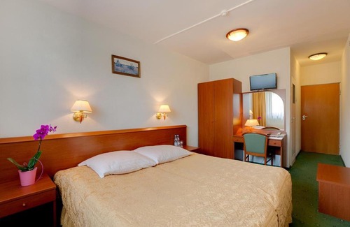 Kazimierz Dolny Hotel | Hotel Zajazd Piastowski