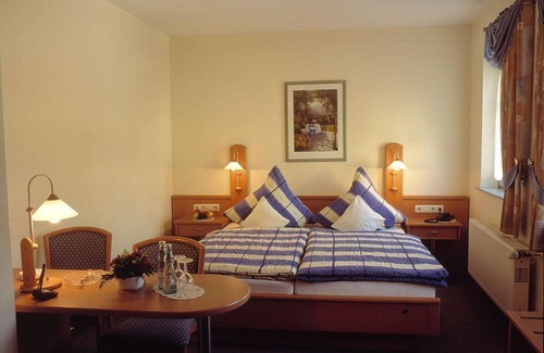 Birresborn House | Hotel Zur Krone - Double Room Shower/WC