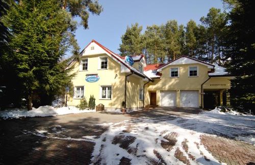 Drzonkow House | Hotelik Gościniec Pod Sosnami Drzonków