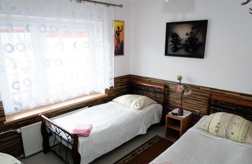 Radzyn Podlaski House | Hotelik Niedżwiadek