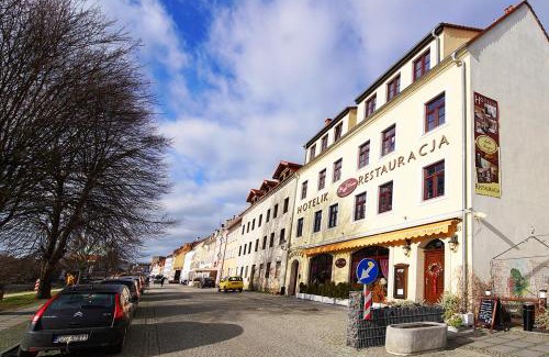 Zgorzelec Hotel | Hotelik & Restauracja Złota Kaczka