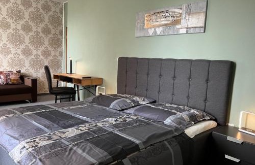 Bad Nenndorf House | HoteLPension am Thermalbad