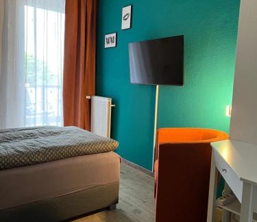 Bad Nenndorf House | HoteLPension am Thermalbad