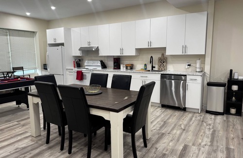 Sudbury Apartment | Hottub/Pool Table Getaway