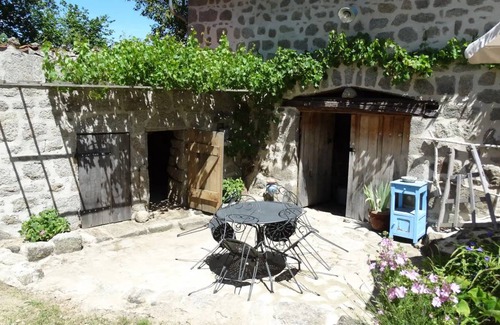Saint-Agnant-pres-Crocq House | House ∙ 2 bedrooms ∙ 5 guests