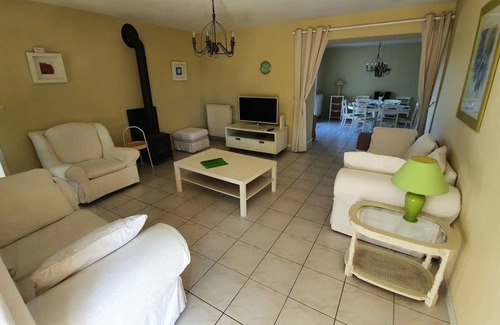 Villefranche-de-Lonchat House | House ∙ 3 bedrooms ∙ 8 guests