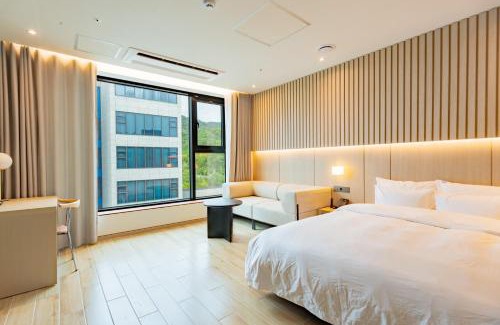 Ansim-dong Hotel | Hound Hotel Hyeoksindosi Branch