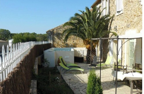 Saint-Andre-de-Roquelongue House | House in the vineyards on a wine-growing estate