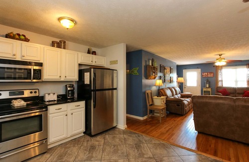 Leesburg House | House #06 Heart of the Bay (Pet Friendly) Pier