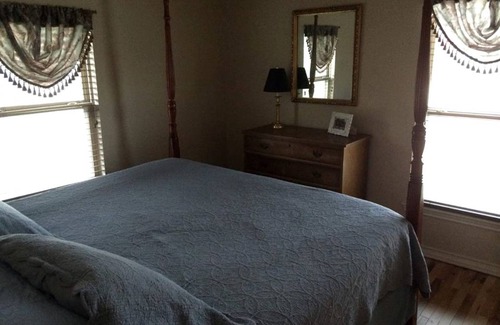 Spring Branch House | House ∙ 1 bedroom ∙ 4 guests