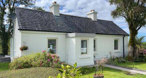 Castlebaldwin House | House ∙ 2 bedrooms ∙ 4 guests