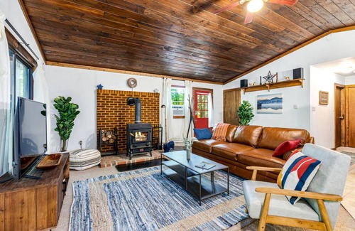 Great Cacapon House | House ∙ 2 bedrooms ∙ 7 guests
