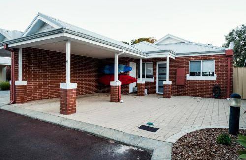 Broadwater House | House ∙ 2 bedrooms ∙ 5 guests