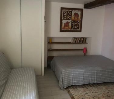 Castaignos-Souslens Apartment | House 2 people