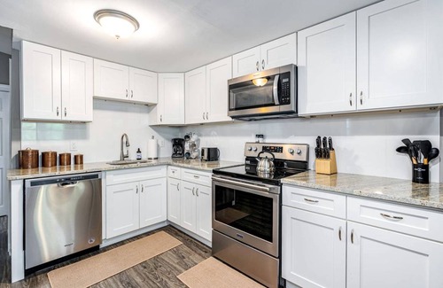 Berkeley Springs House | House ∙ 3 bedrooms ∙ 8 guests
