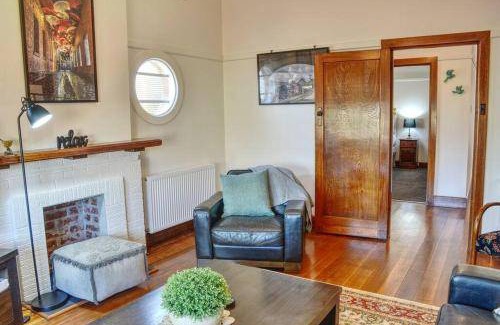 Soldiers Hill House | House ∙ 3 bedrooms ∙ 6 guests