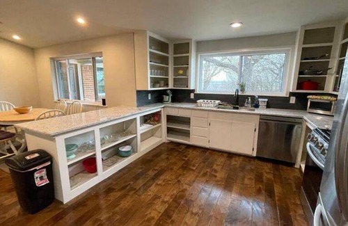 Mineral Wells House | House ∙ 3 bedrooms ∙ 8 guests