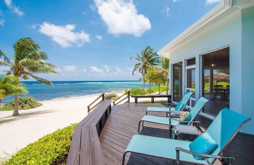 Bodden Town House | House ∙ 3 bedrooms ∙ 12 guests