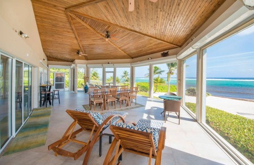 Bodden Town House | House ∙ 3 bedrooms ∙ 12 guests
