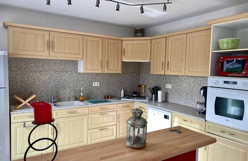 Buzancais House | House 3 Bedrooms-Pool Table-Wifi-Garden-Canoe