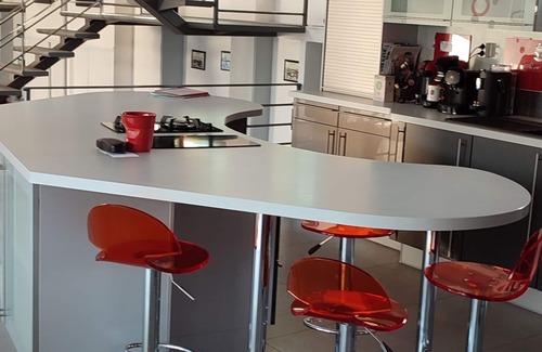 La Quinte House | House 30 minutes from Le Mans 24-hour race track