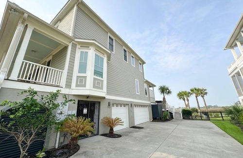 Mount Pleasant House | House ∙ 4 bedrooms ∙ 7 guests