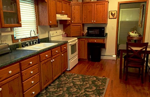 Perrysville House | House ∙ 4 bedrooms ∙ 14 guests