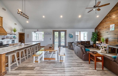 Sabinal House | House ∙ 4 bedrooms ∙ 22 guests