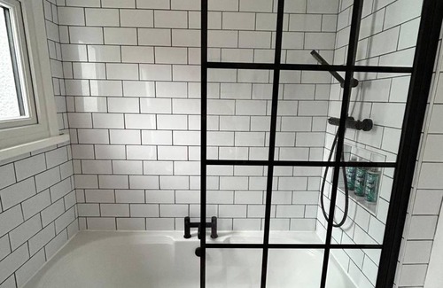 Watford House | House ∙ 4 bedrooms ∙ 9 guests