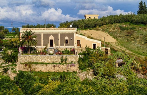 Centuripe House | House ∙ 5 bedrooms ∙ 12 guests