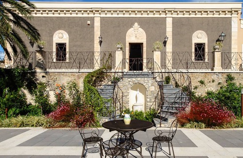 Centuripe House | House ∙ 5 bedrooms ∙ 12 guests