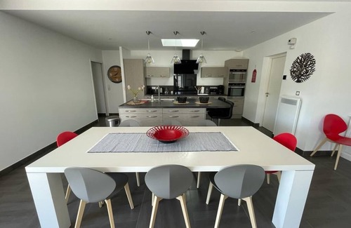 La Bree-les-Bains Villa | House 5* - near sea - swimming pool & garden - La-Brée-Les-Bains (Oléron)