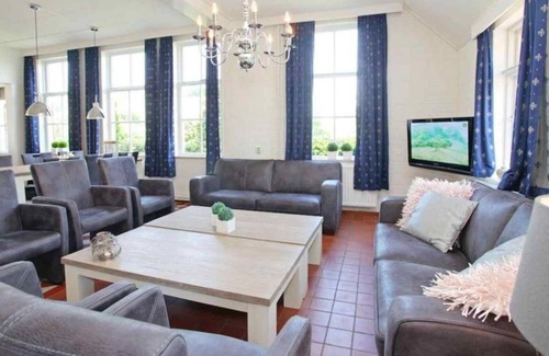 Enter House | House ∙ 6 bedrooms ∙ 26 guests