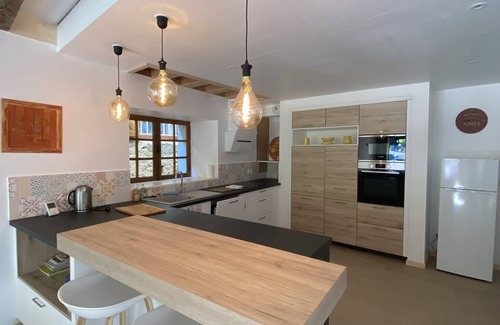 Saint-Pierre-d'Albigny House | House at the foot of the mountains!